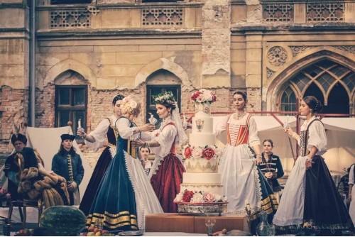 Honosná torta na svadbu rodu Esterházyovcov
